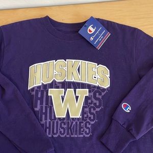 Washington Huskies gear long sleeve shirt